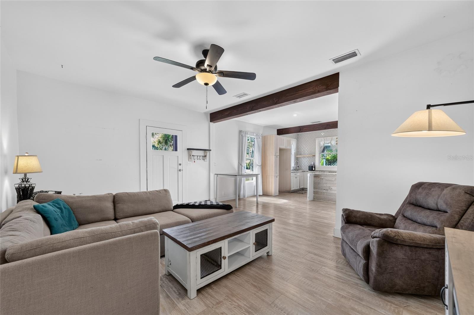 FRST HILLS - Residential