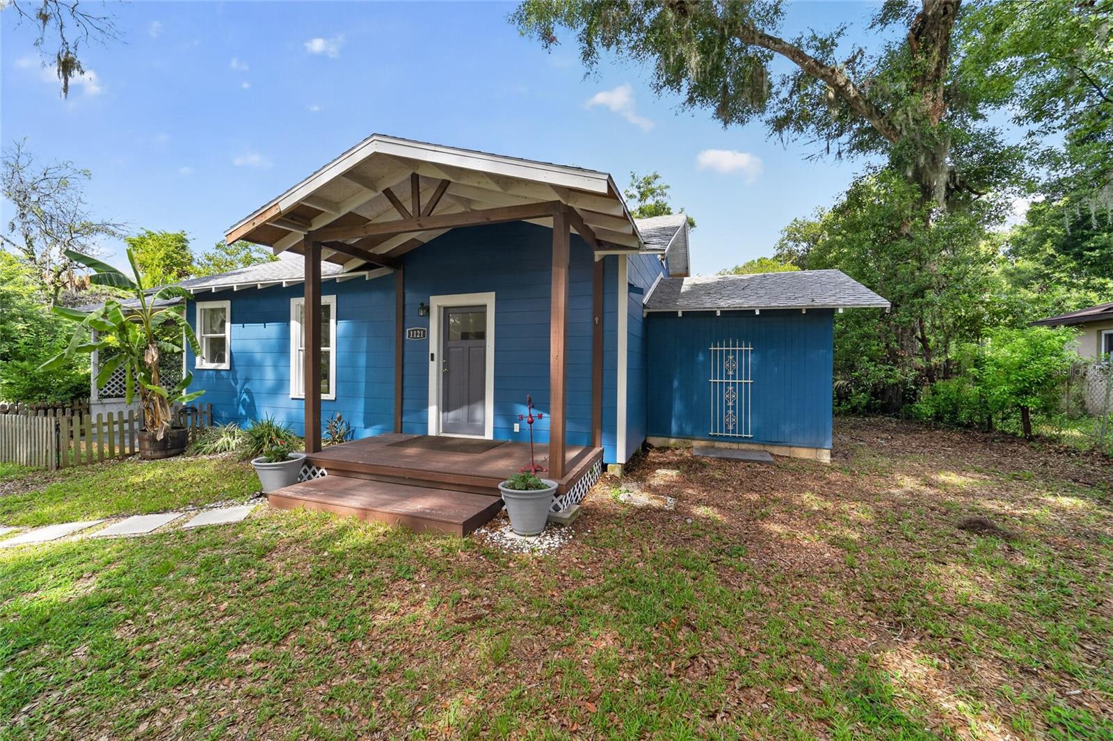 FRST HILLS - Residential