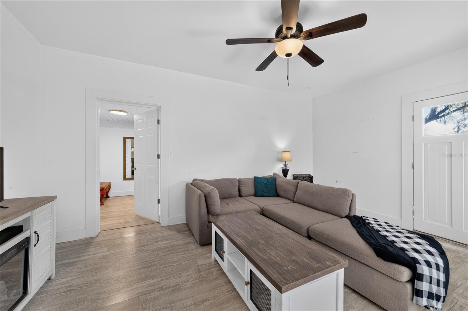 FRST HILLS - Residential