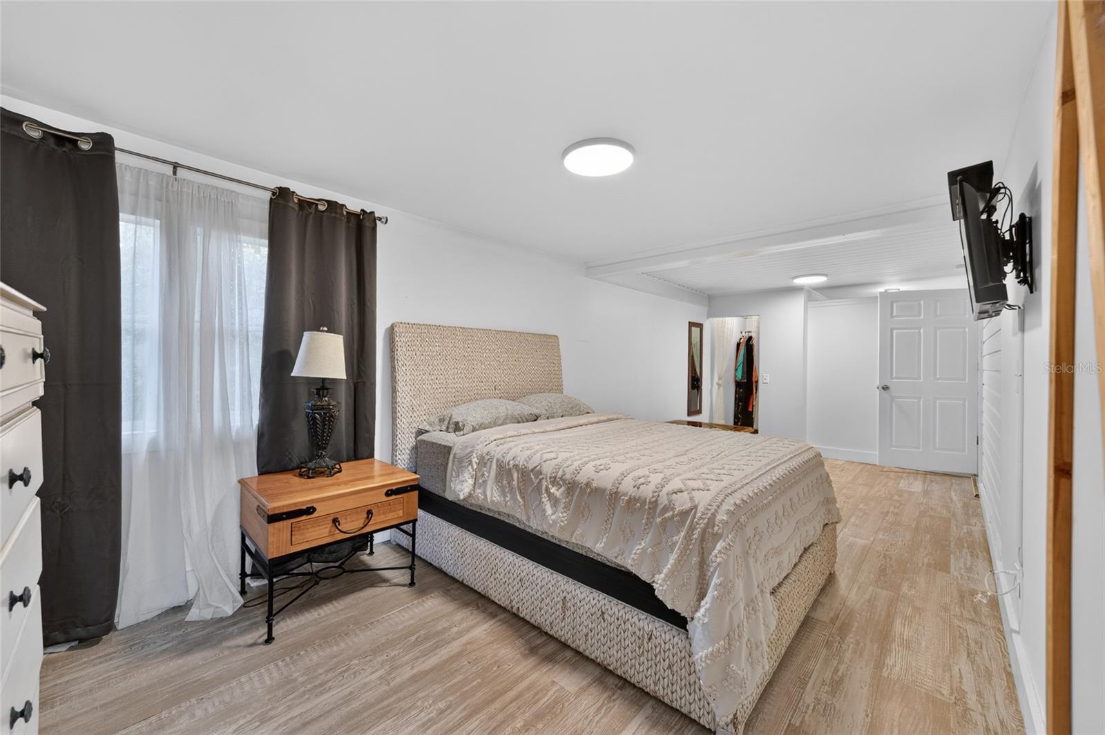 FRST HILLS - Residential