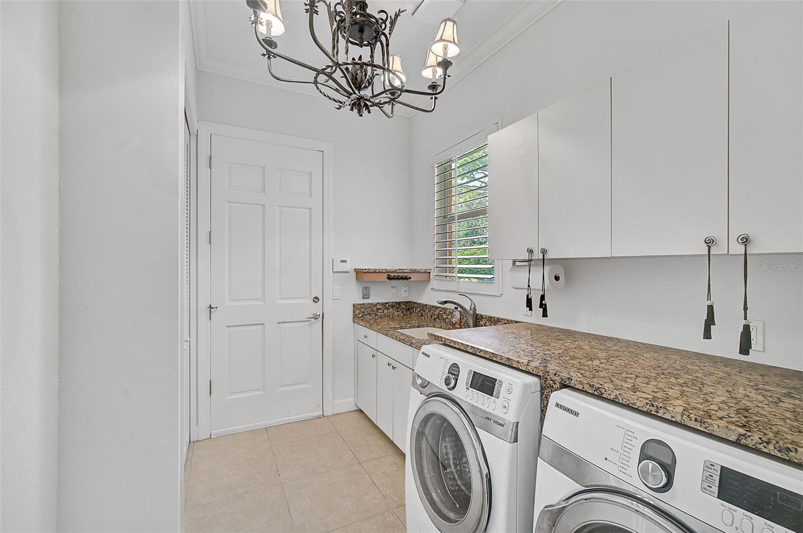 OAKS 2 PHASE 2 - Residential