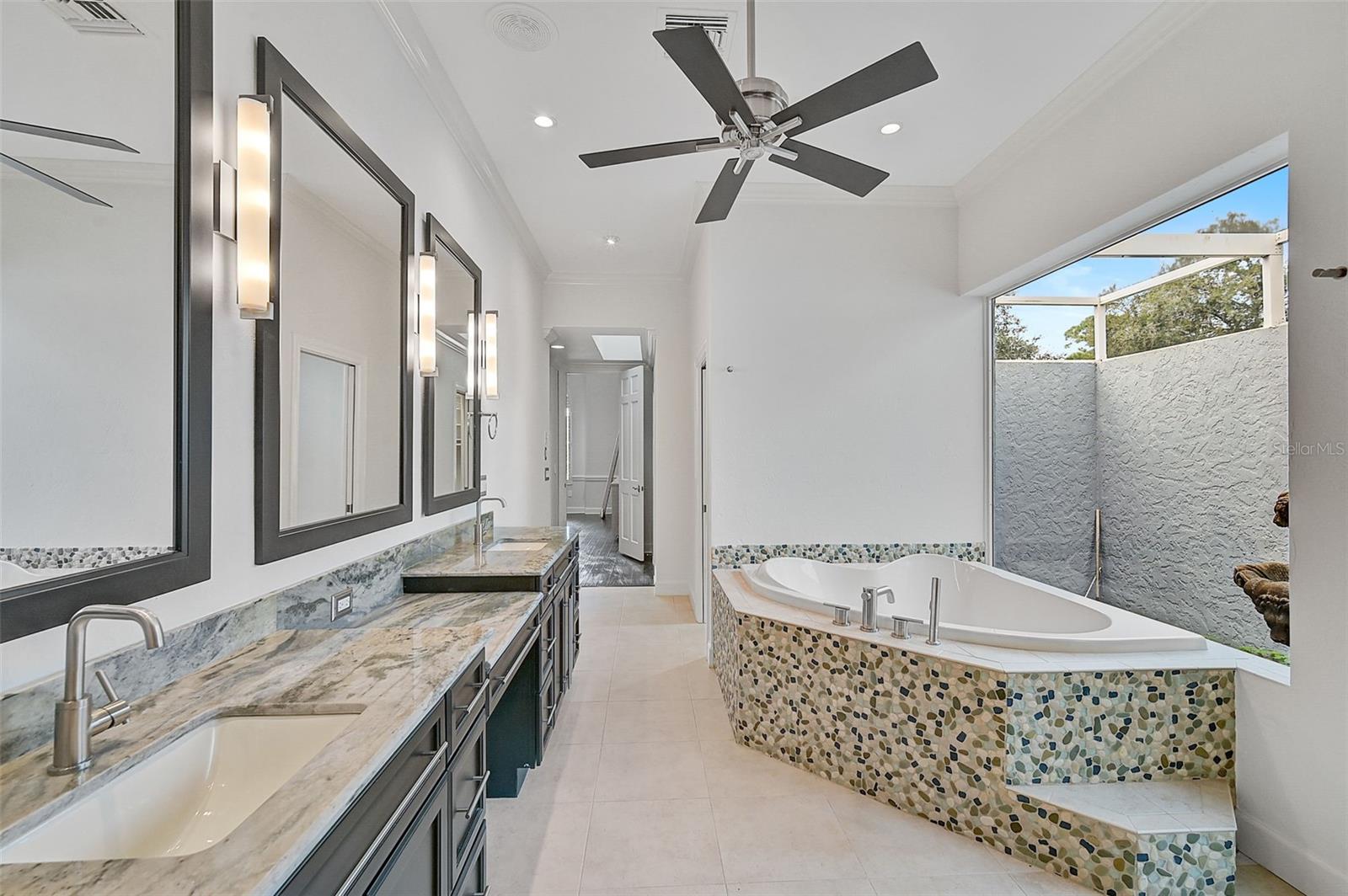 OAKS 2 PHASE 2 - Residential