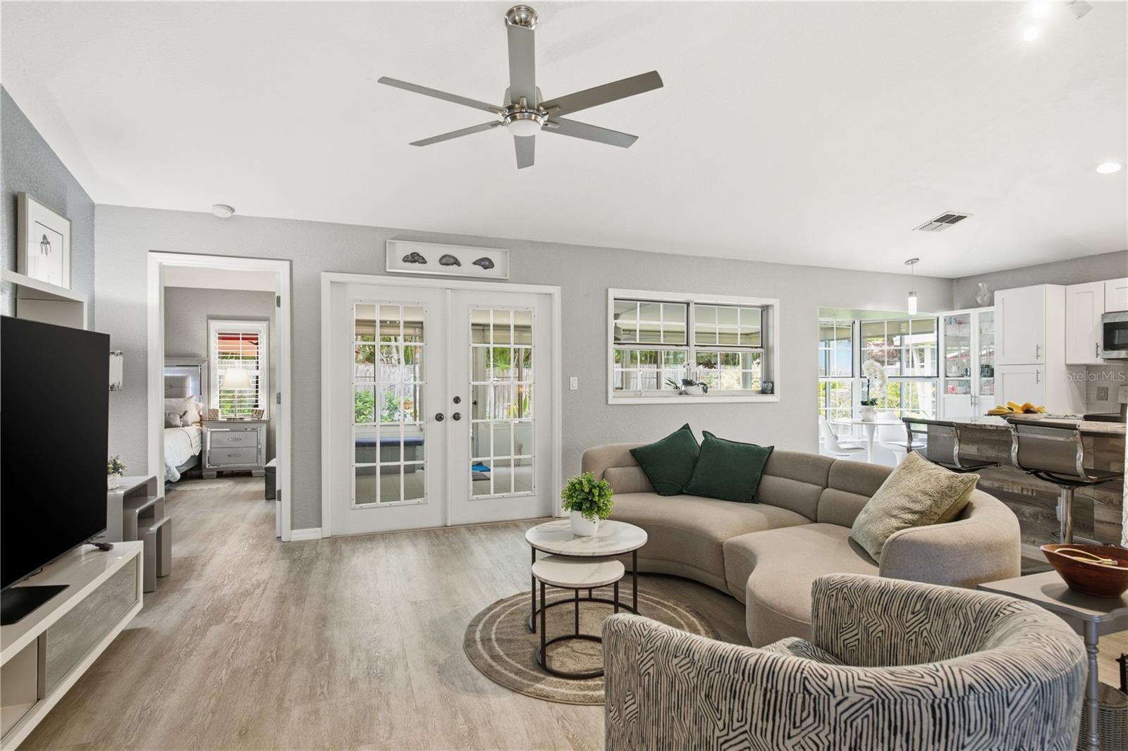 CARIBBEAN COVE - Residential