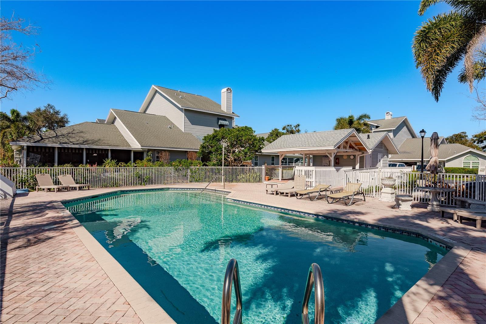 CARIBBEAN COVE - Residential