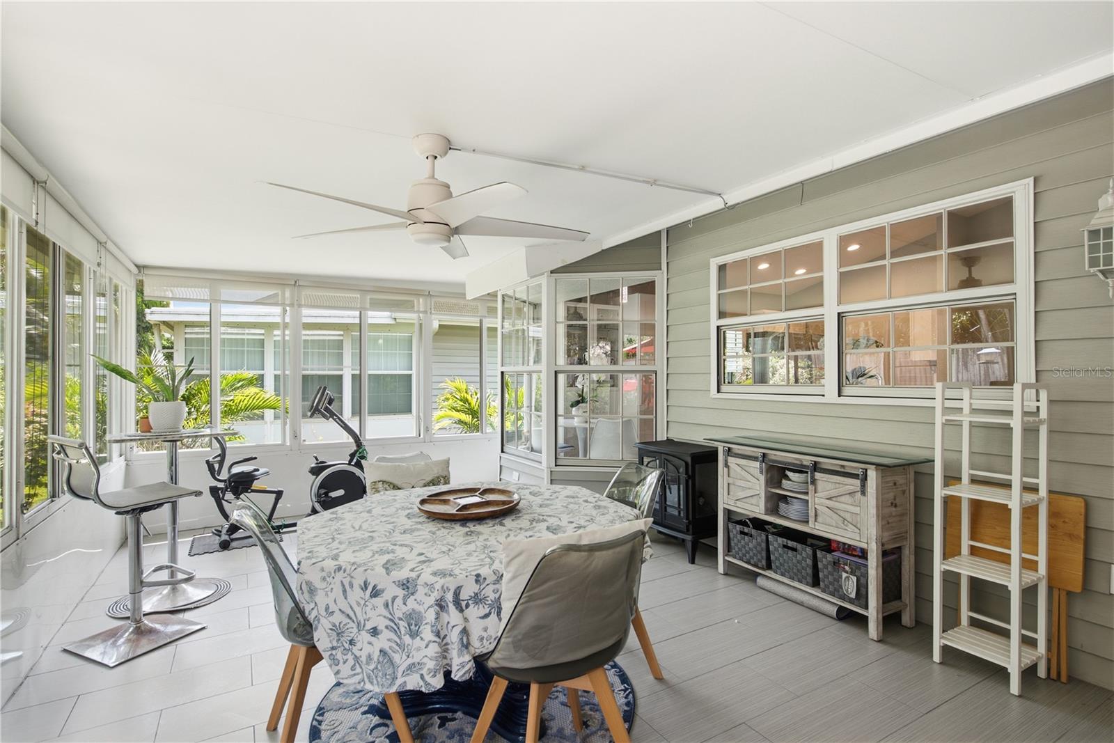 CARIBBEAN COVE - Residential