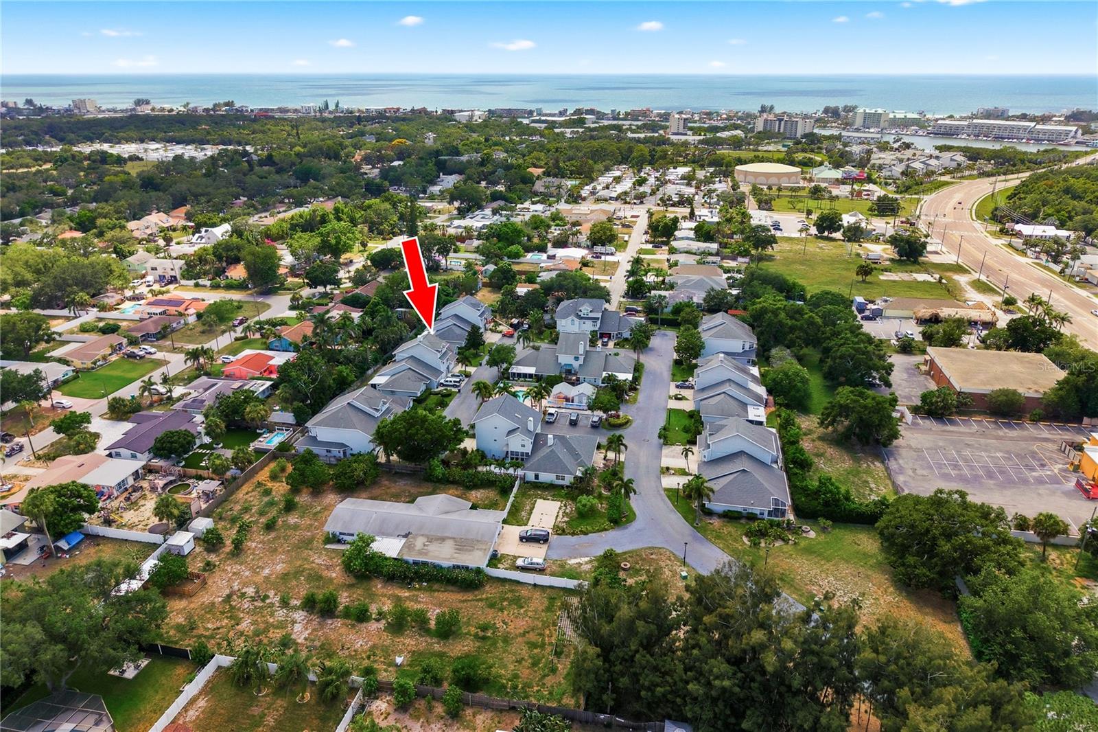 CARIBBEAN COVE - Residential