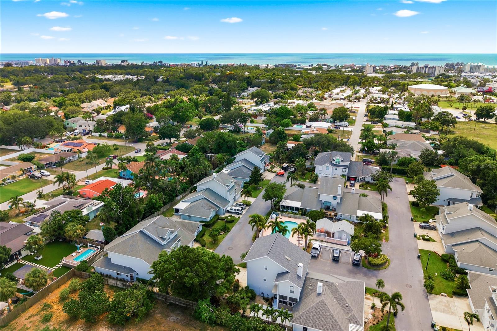 CARIBBEAN COVE - Residential