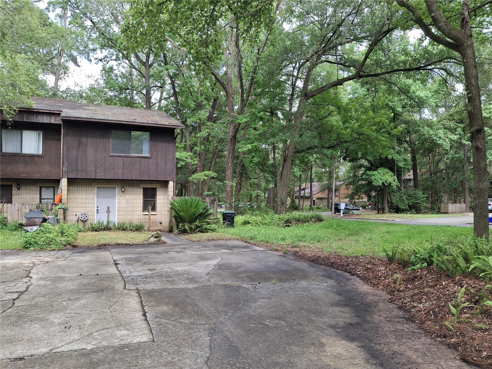 GREEN LEAF - Residential