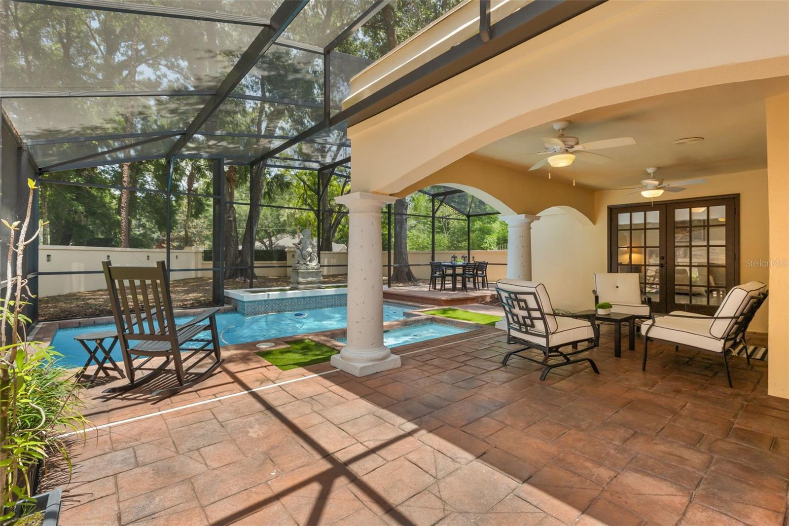 VILLA D ESTE AT SWEETWATER COUNTRY - Residential