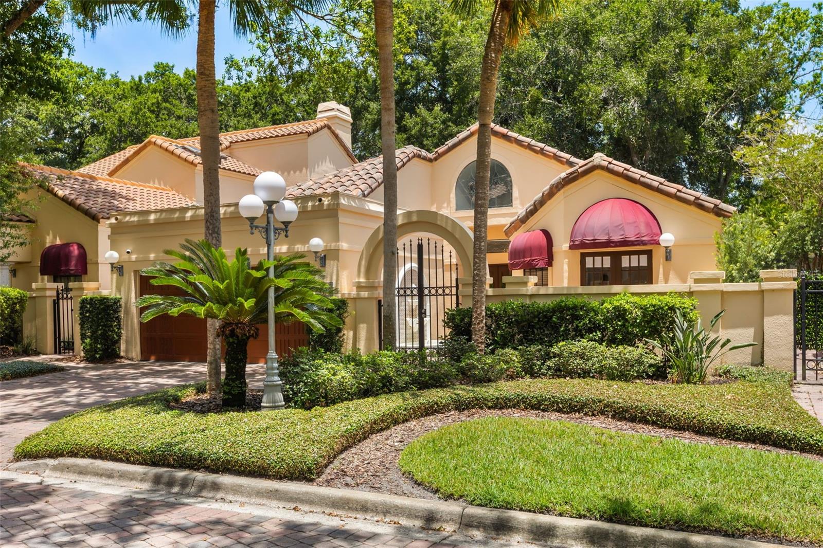 VILLA D ESTE AT SWEETWATER COUNTRY - Residential