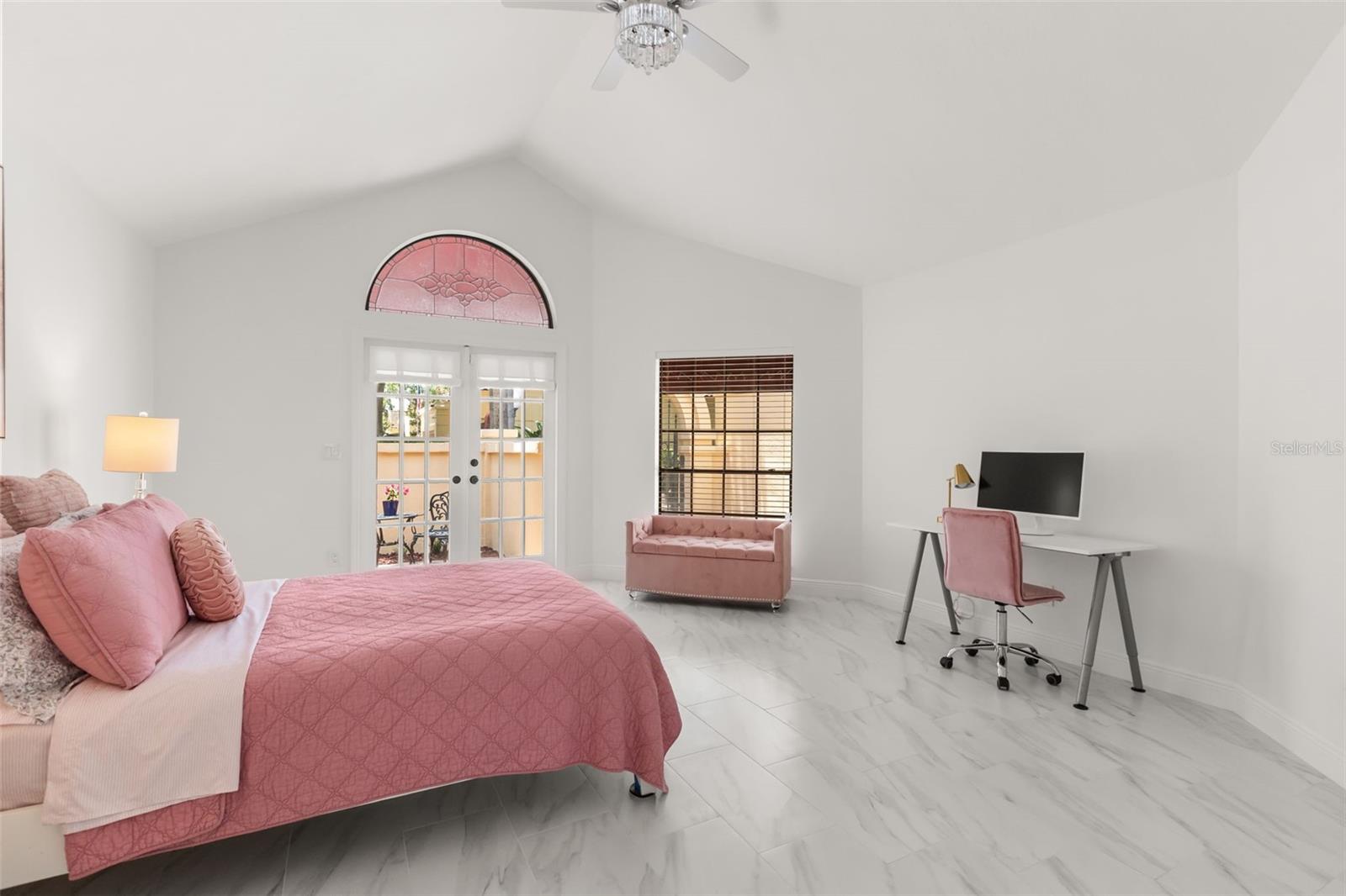 VILLA D ESTE AT SWEETWATER COUNTRY - Residential
