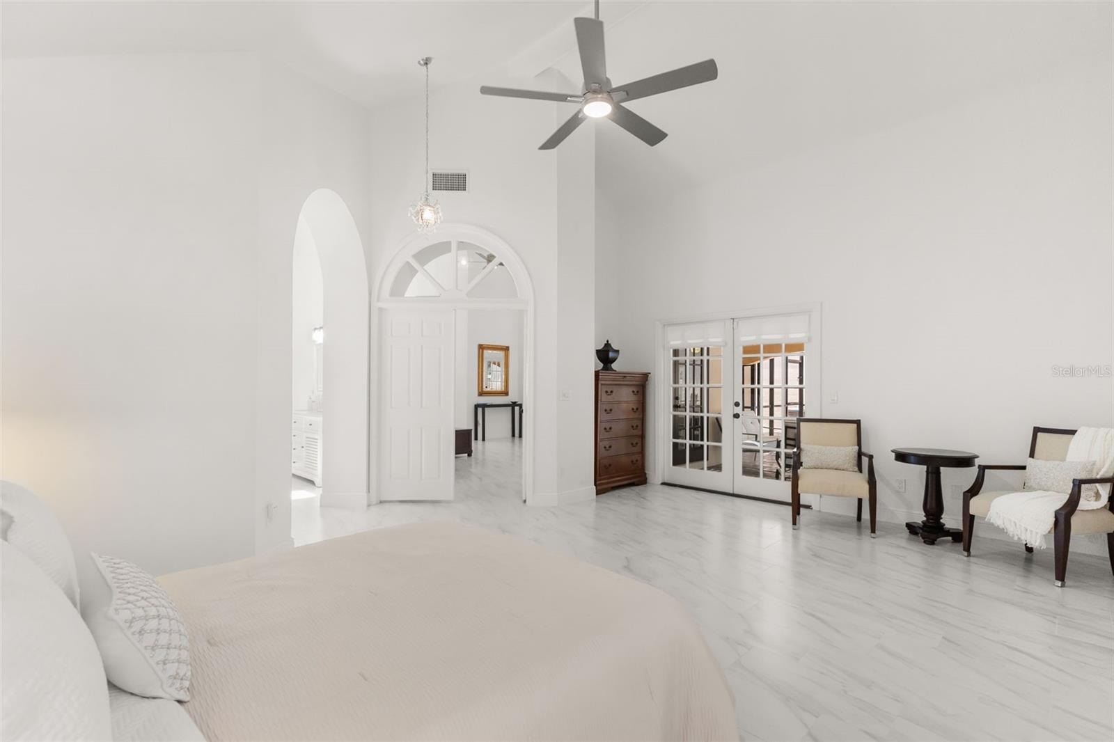 VILLA D ESTE AT SWEETWATER COUNTRY - Residential