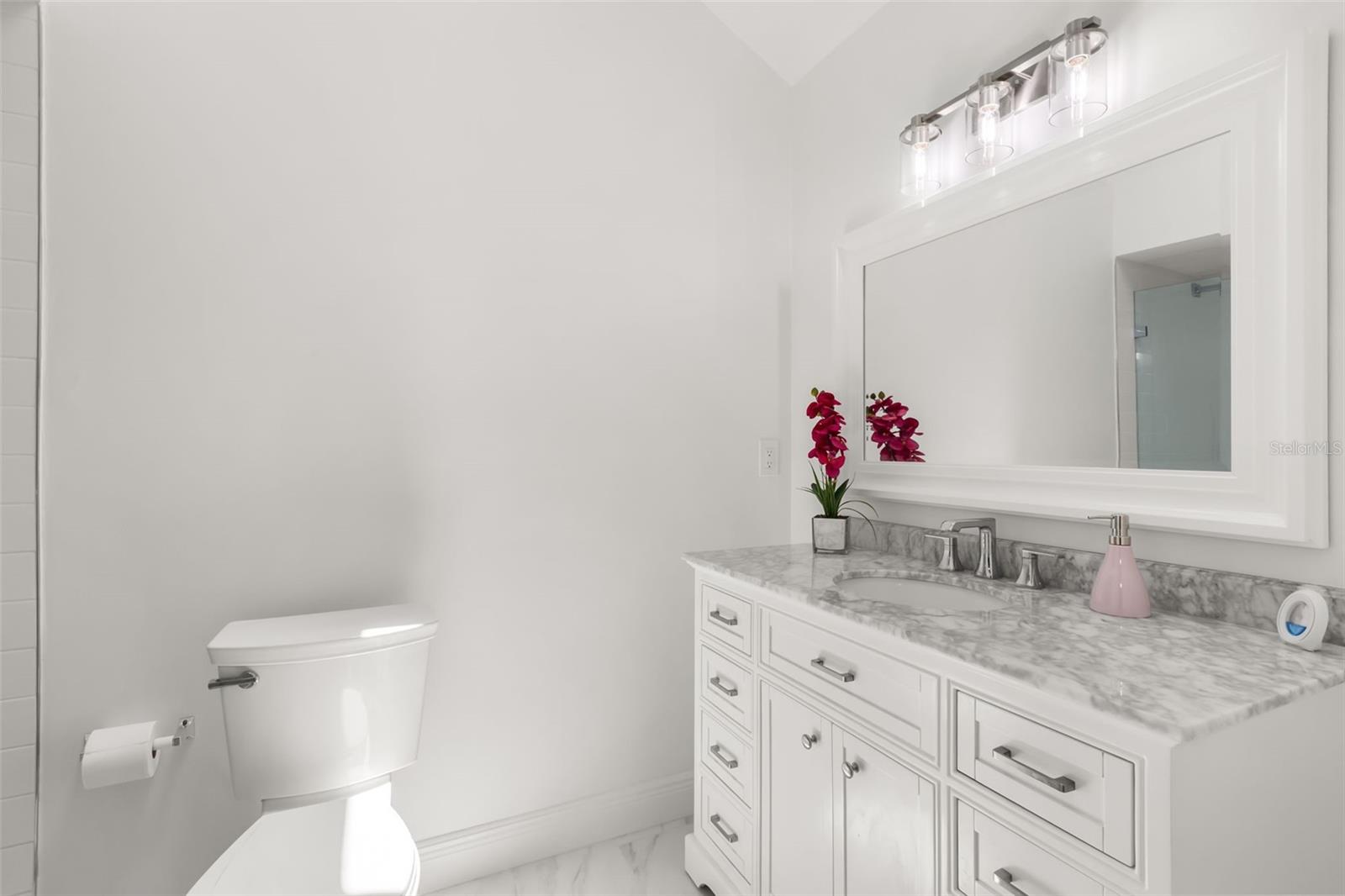 VILLA D ESTE AT SWEETWATER COUNTRY - Residential