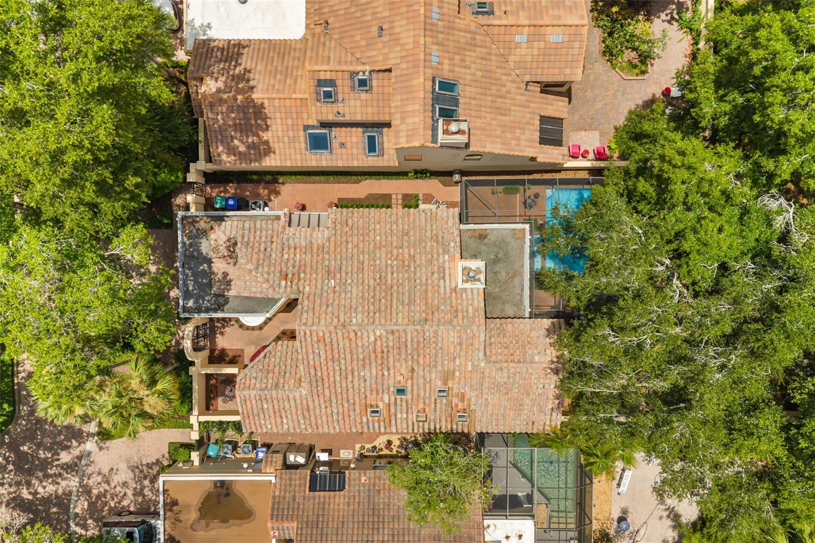 VILLA D ESTE AT SWEETWATER COUNTRY - Residential