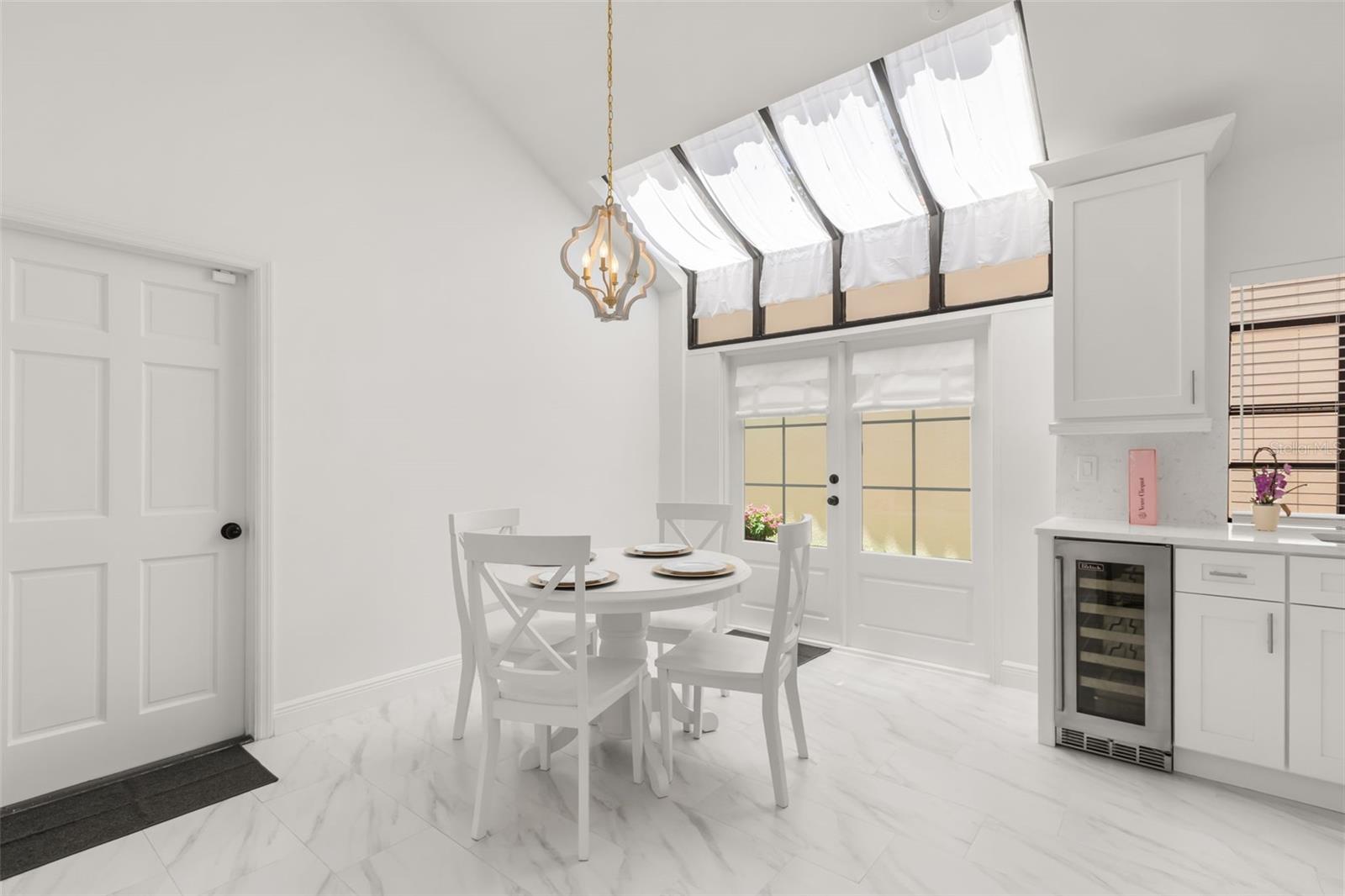 VILLA D ESTE AT SWEETWATER COUNTRY - Residential