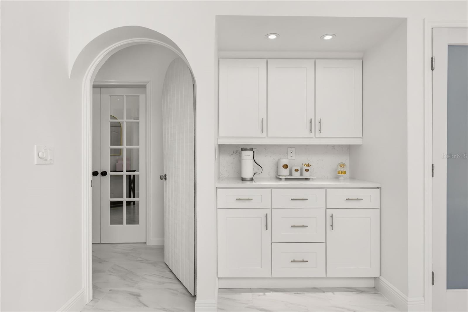 VILLA D ESTE AT SWEETWATER COUNTRY - Residential