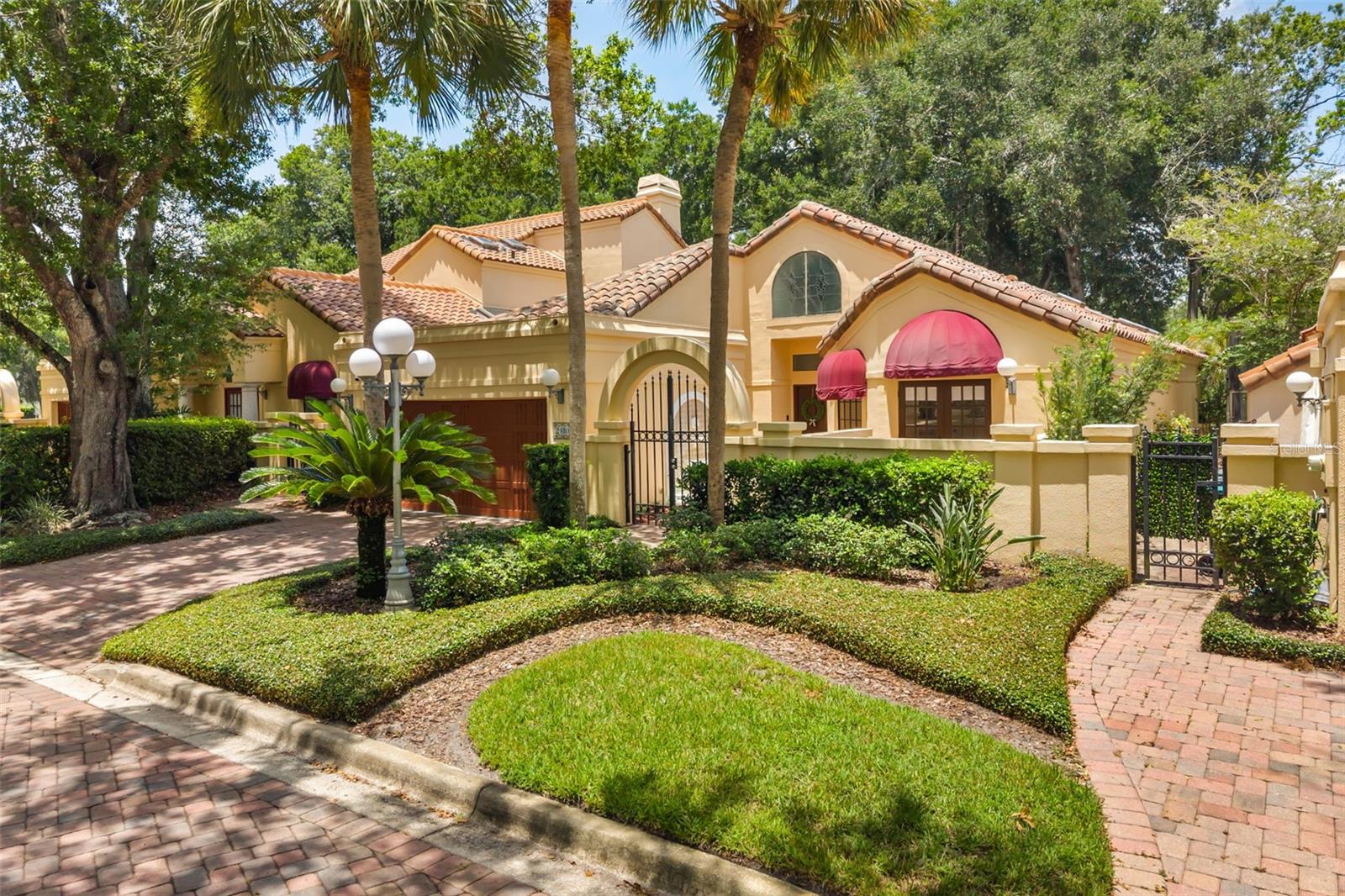 VILLA D ESTE AT SWEETWATER COUNTRY - Residential
