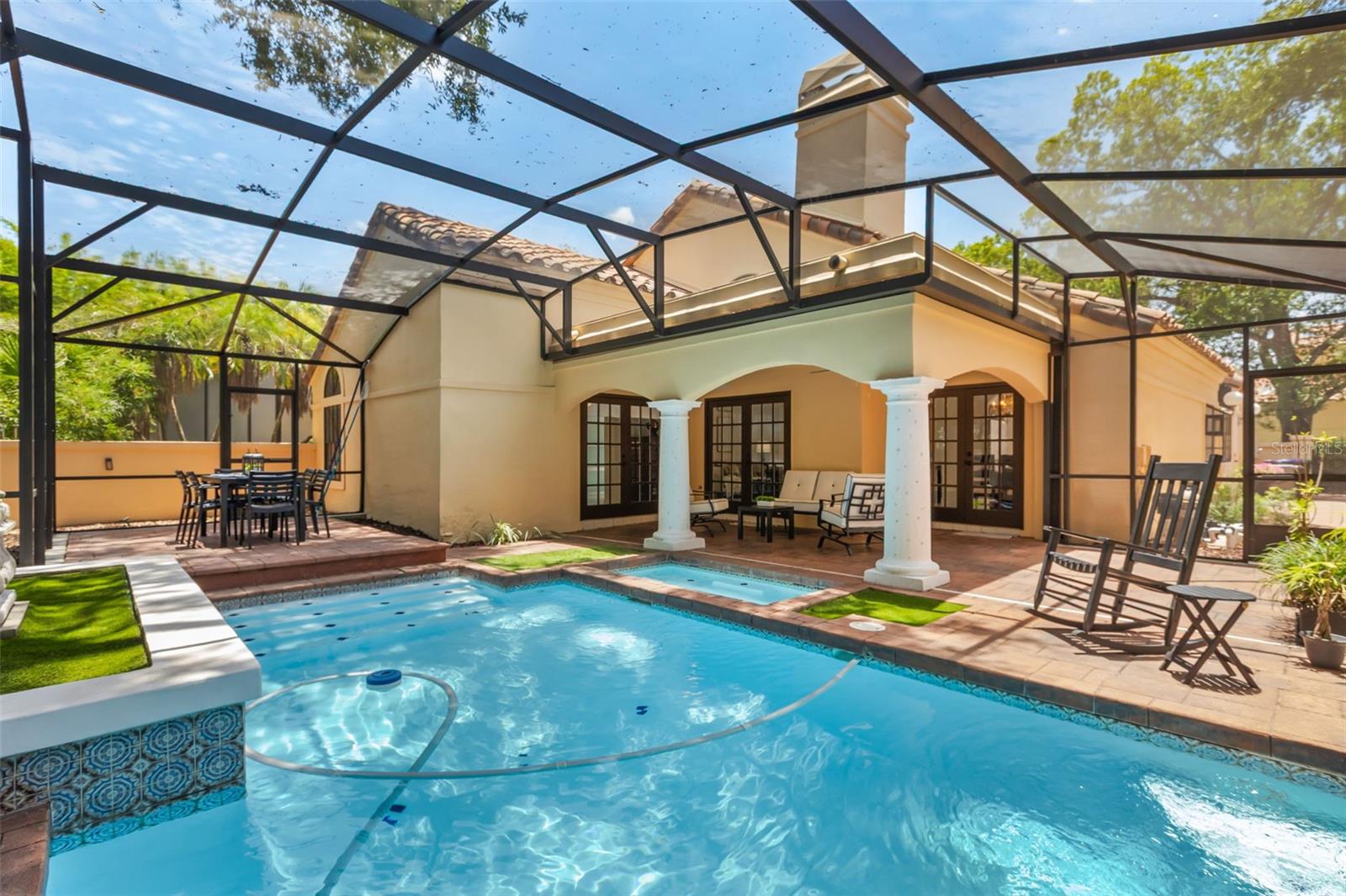 VILLA D ESTE AT SWEETWATER COUNTRY - Residential