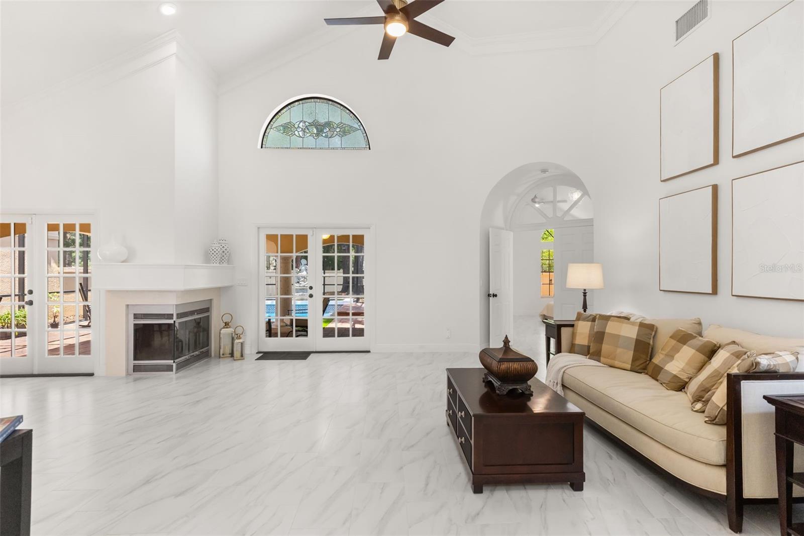 VILLA D ESTE AT SWEETWATER COUNTRY - Residential