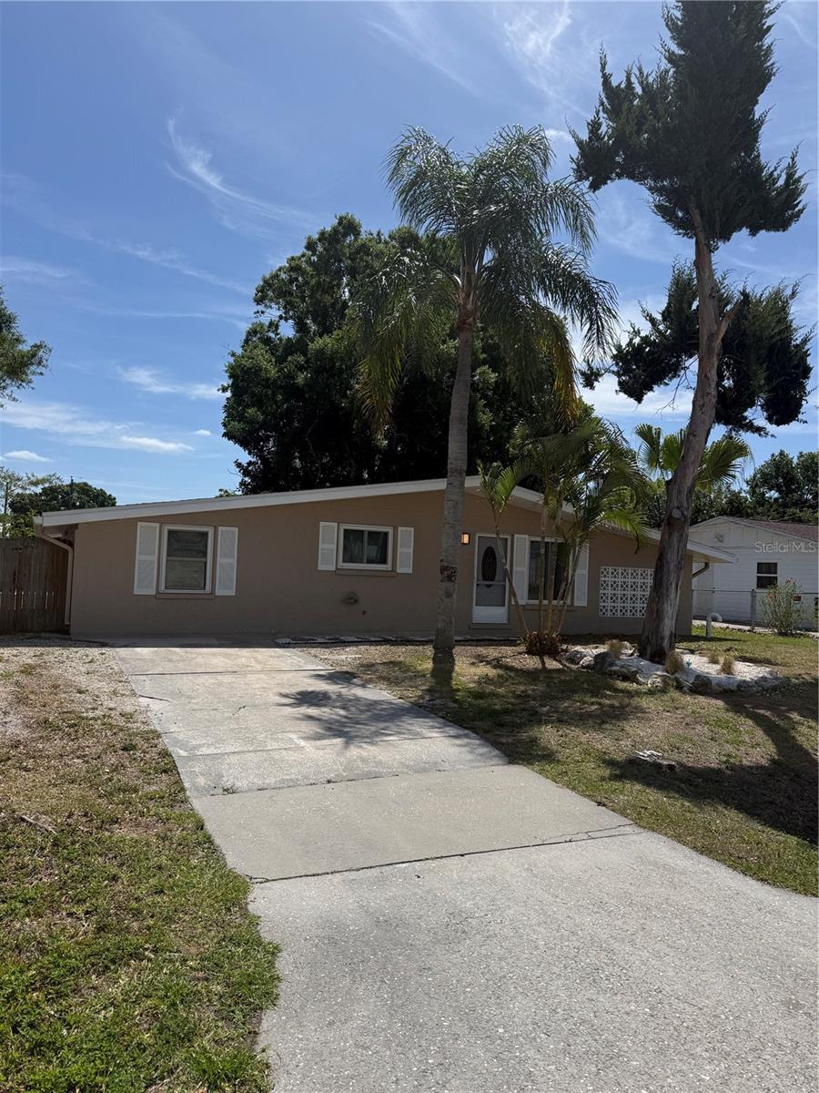 SARASOTA SPRING - Residential