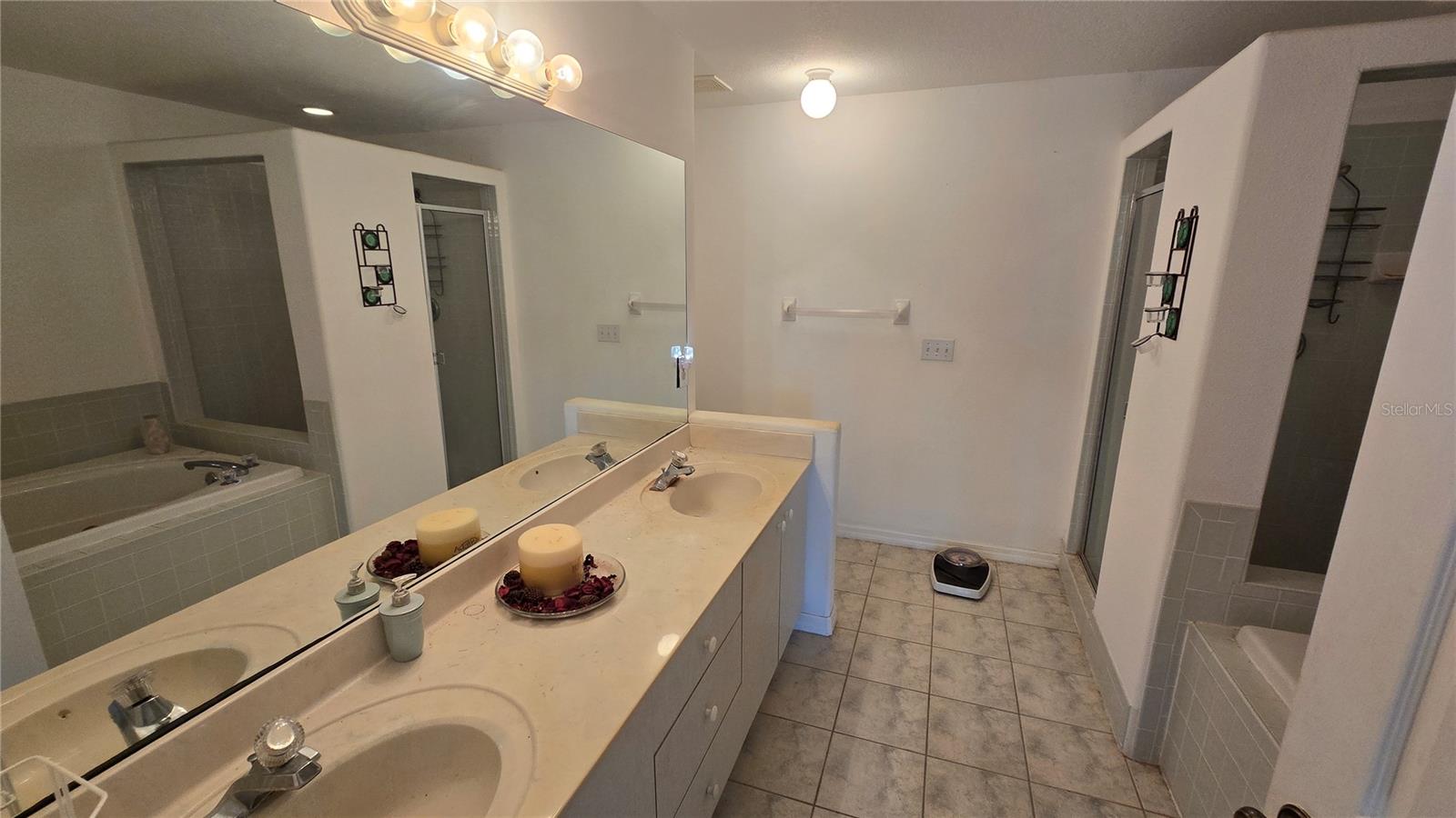 TIERRA SHORES TOWNHOMES - Residential