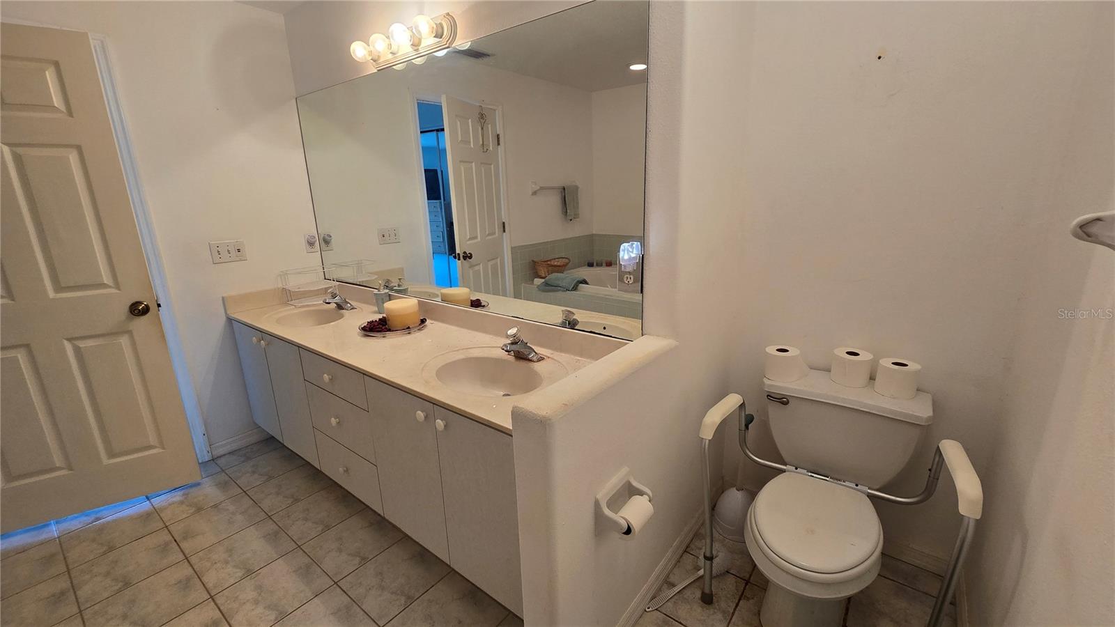 TIERRA SHORES TOWNHOMES - Residential