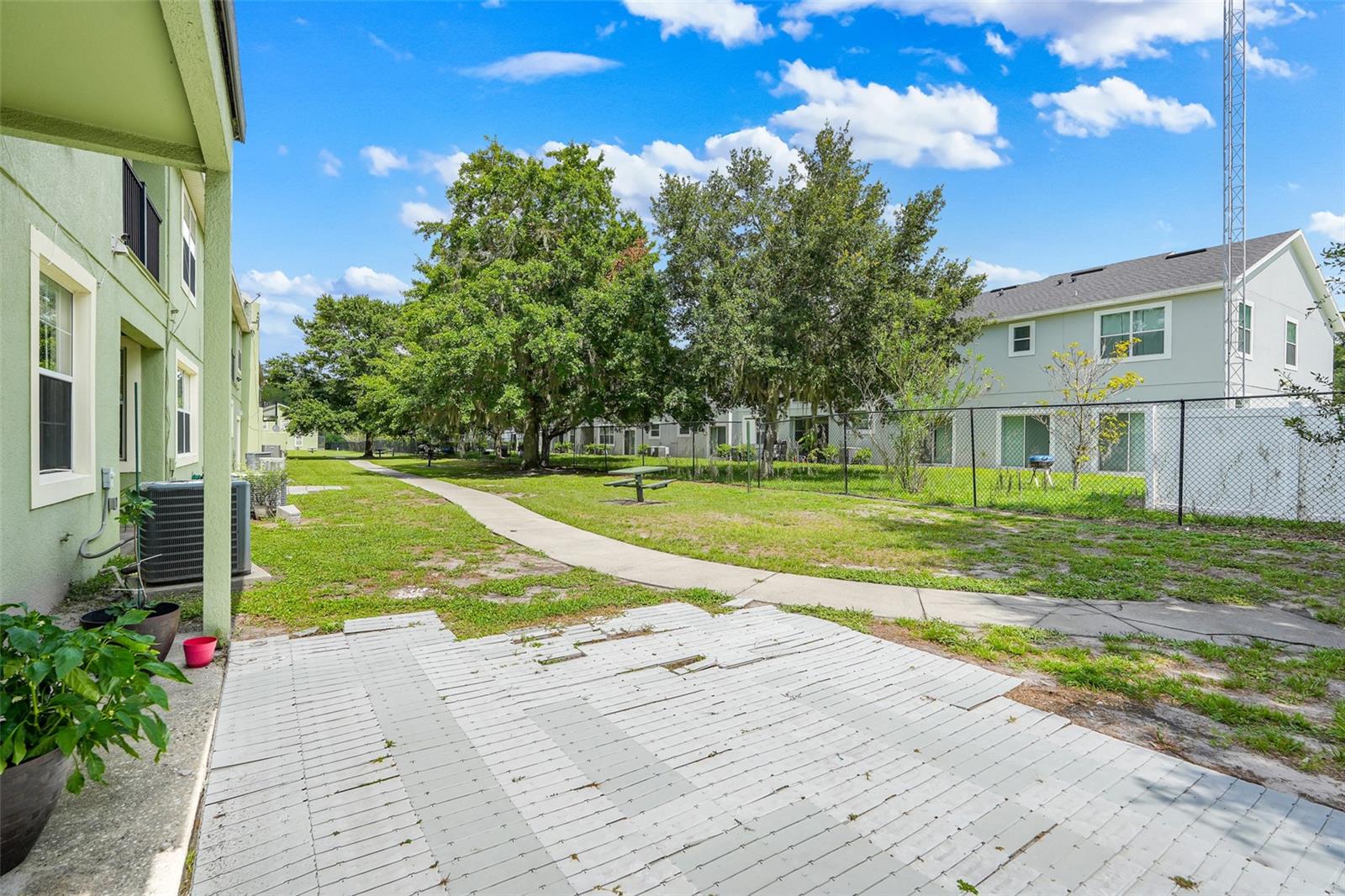 PARADISE COVE - Residential