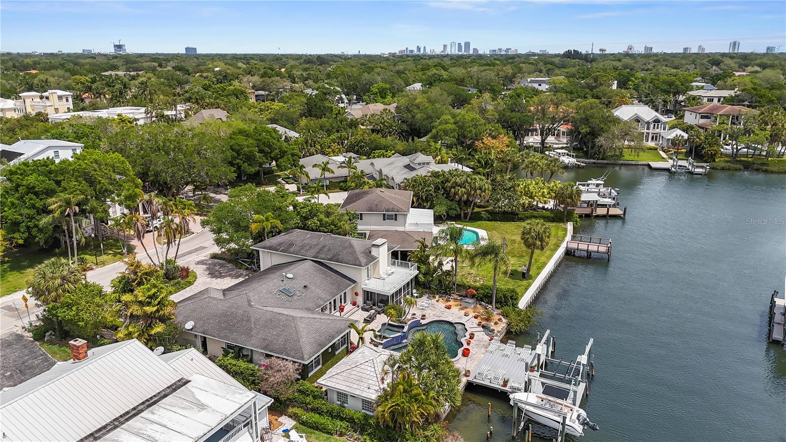 SUNSET PARK ISLES UNIT 5 - Residential