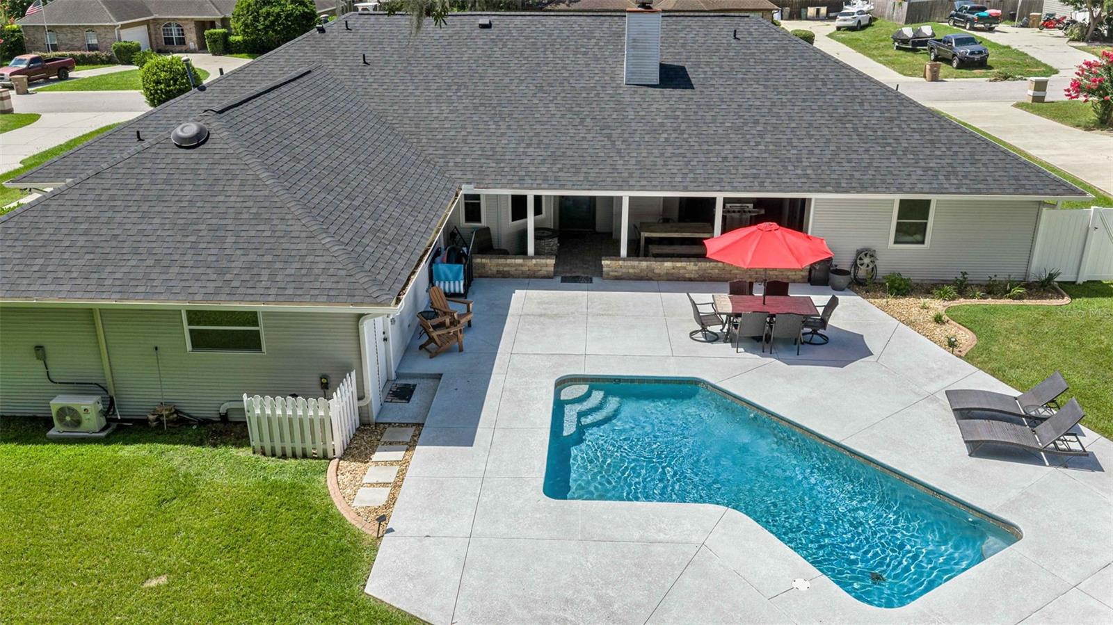 QUAIL HOLLOW - Residential
