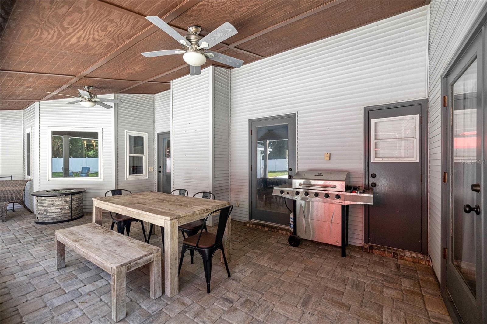 QUAIL HOLLOW - Residential
