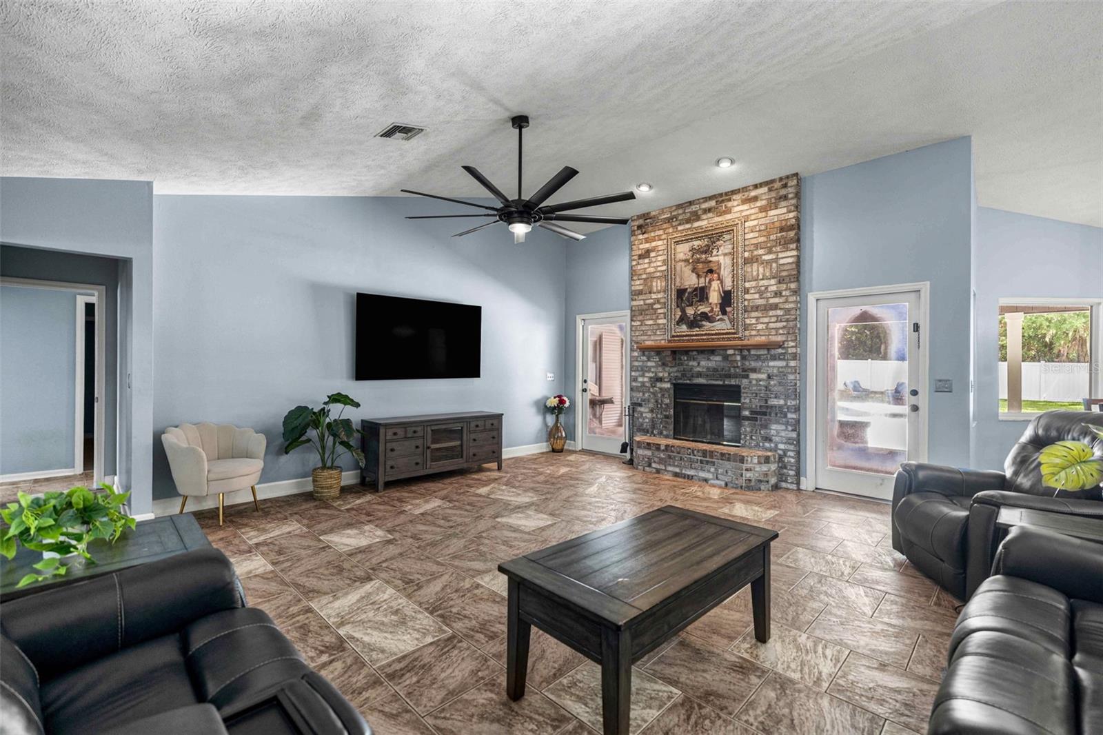 QUAIL HOLLOW - Residential