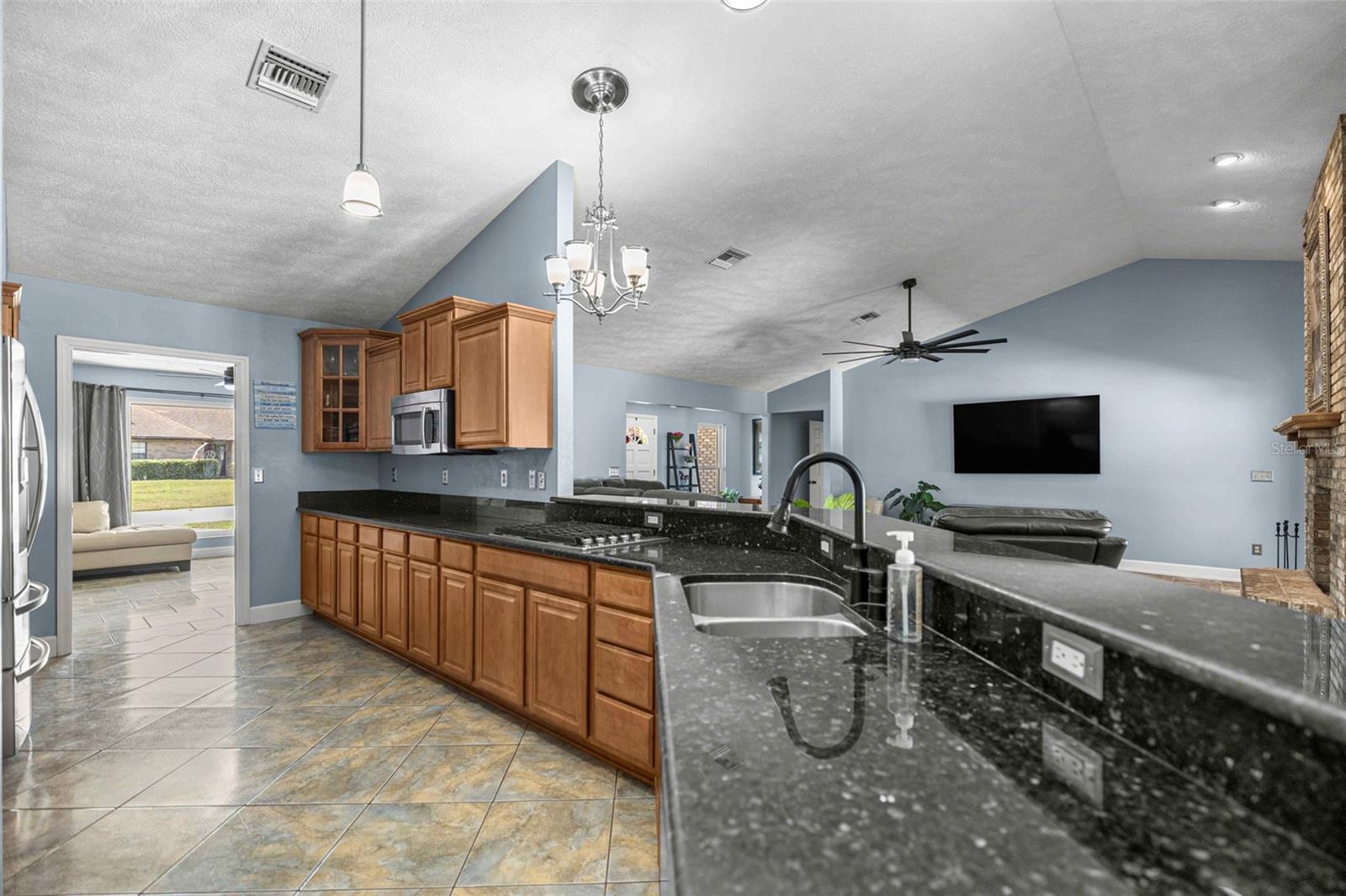QUAIL HOLLOW - Residential
