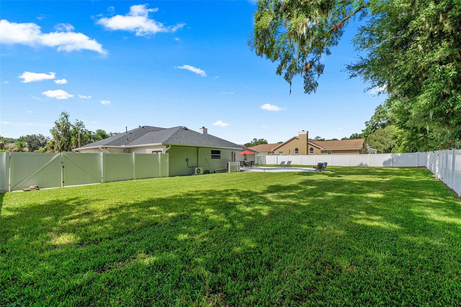 QUAIL HOLLOW - Residential