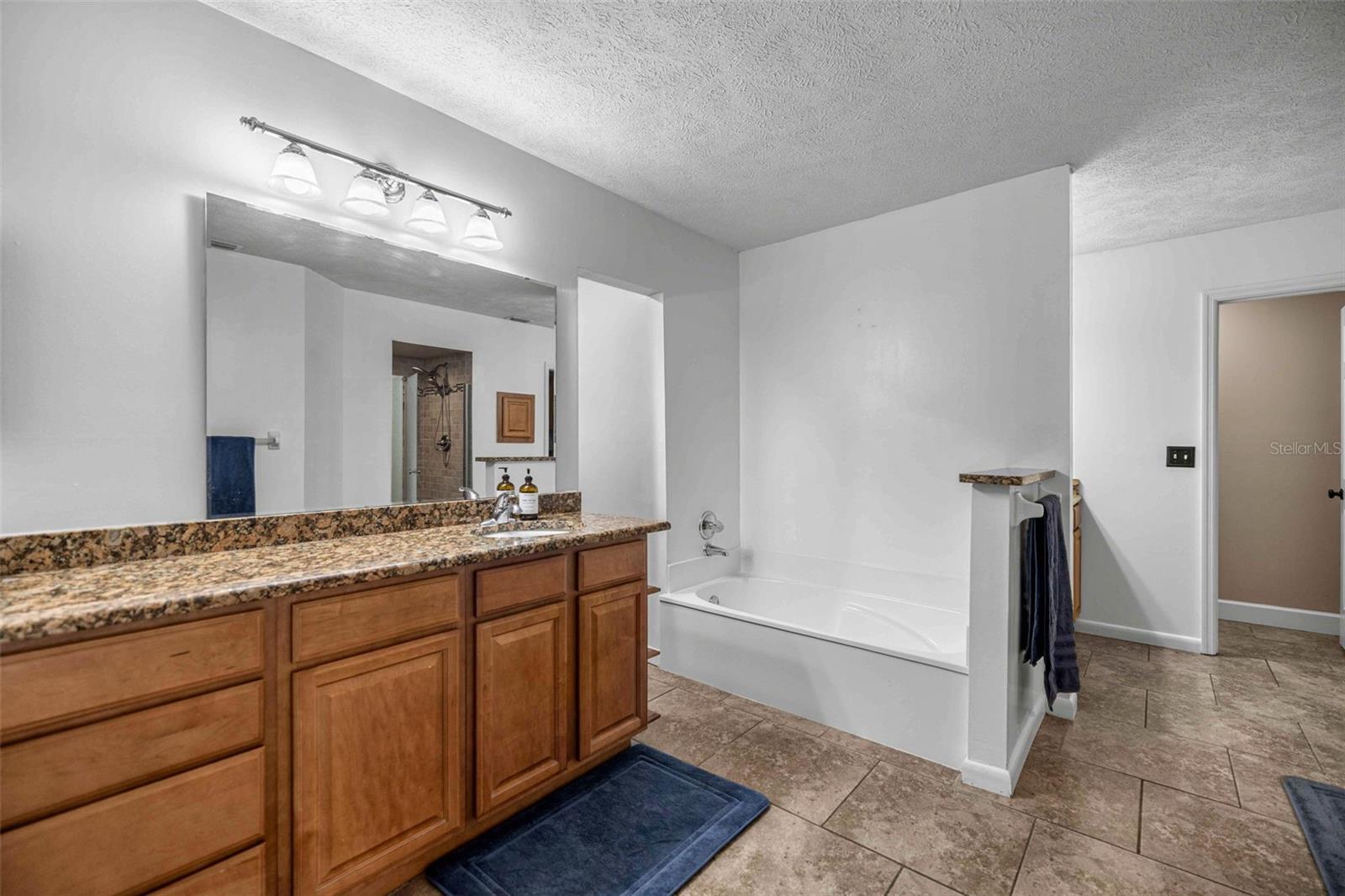 QUAIL HOLLOW - Residential