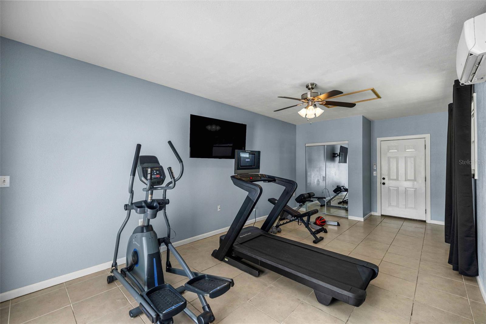 QUAIL HOLLOW - Residential