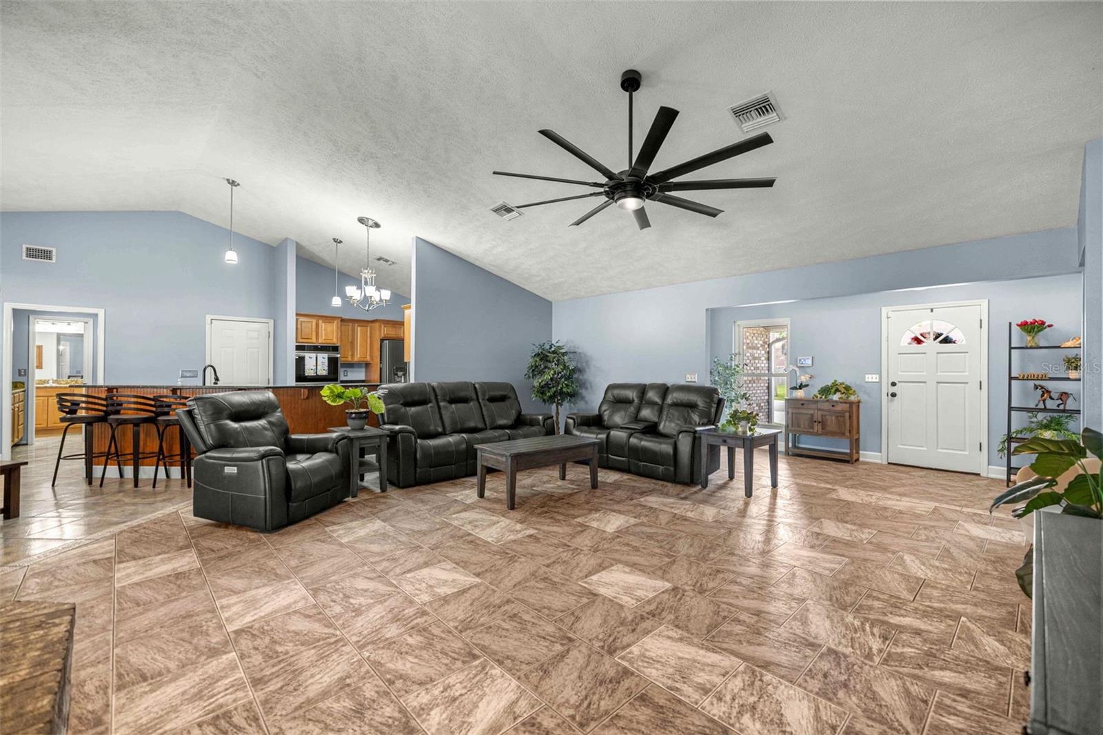QUAIL HOLLOW - Residential