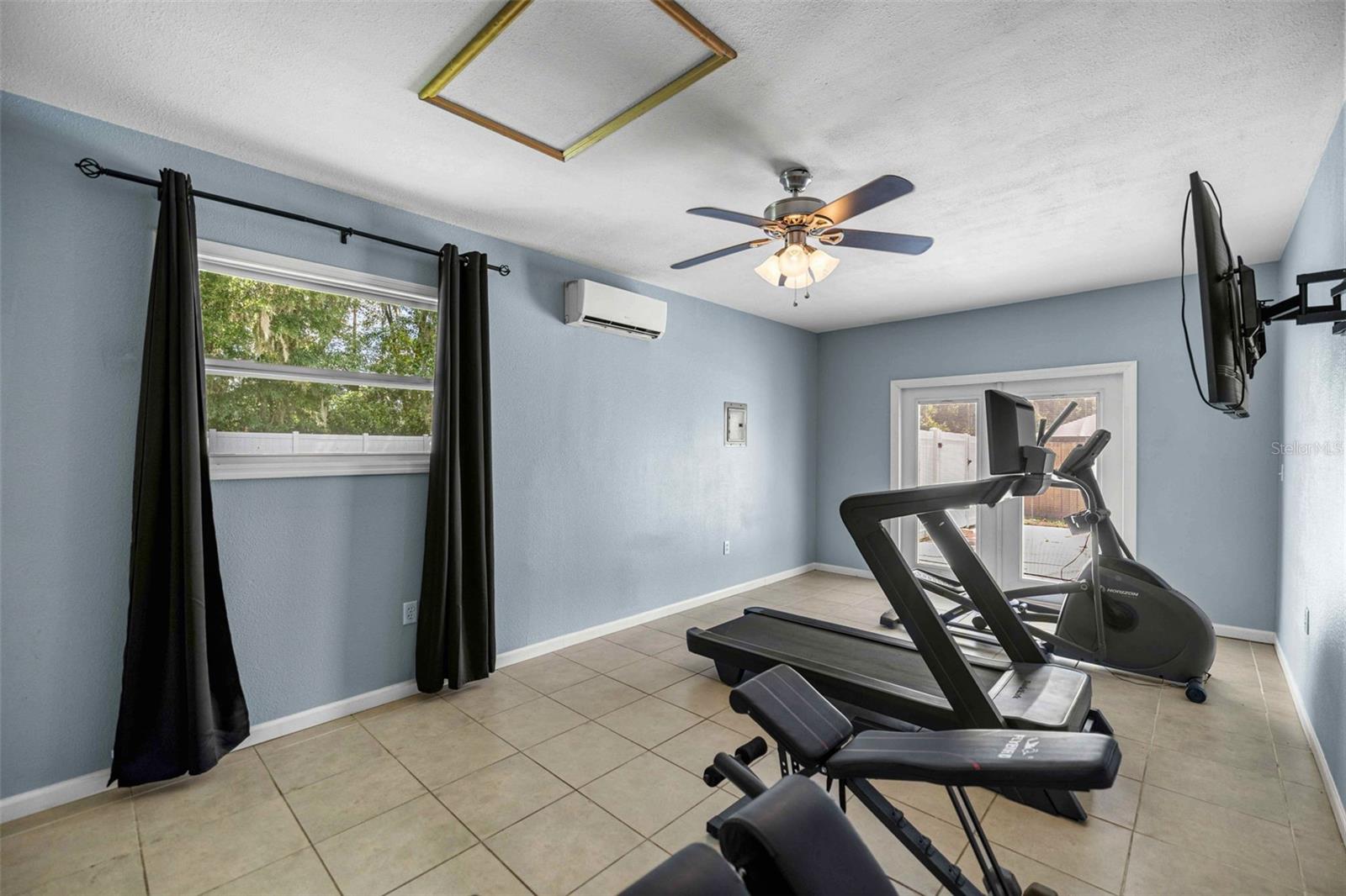 QUAIL HOLLOW - Residential