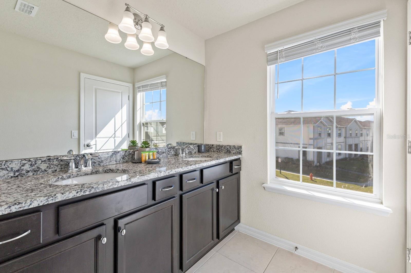 WINDSOR ISLAND RESIDENCE PH 2B - Residential