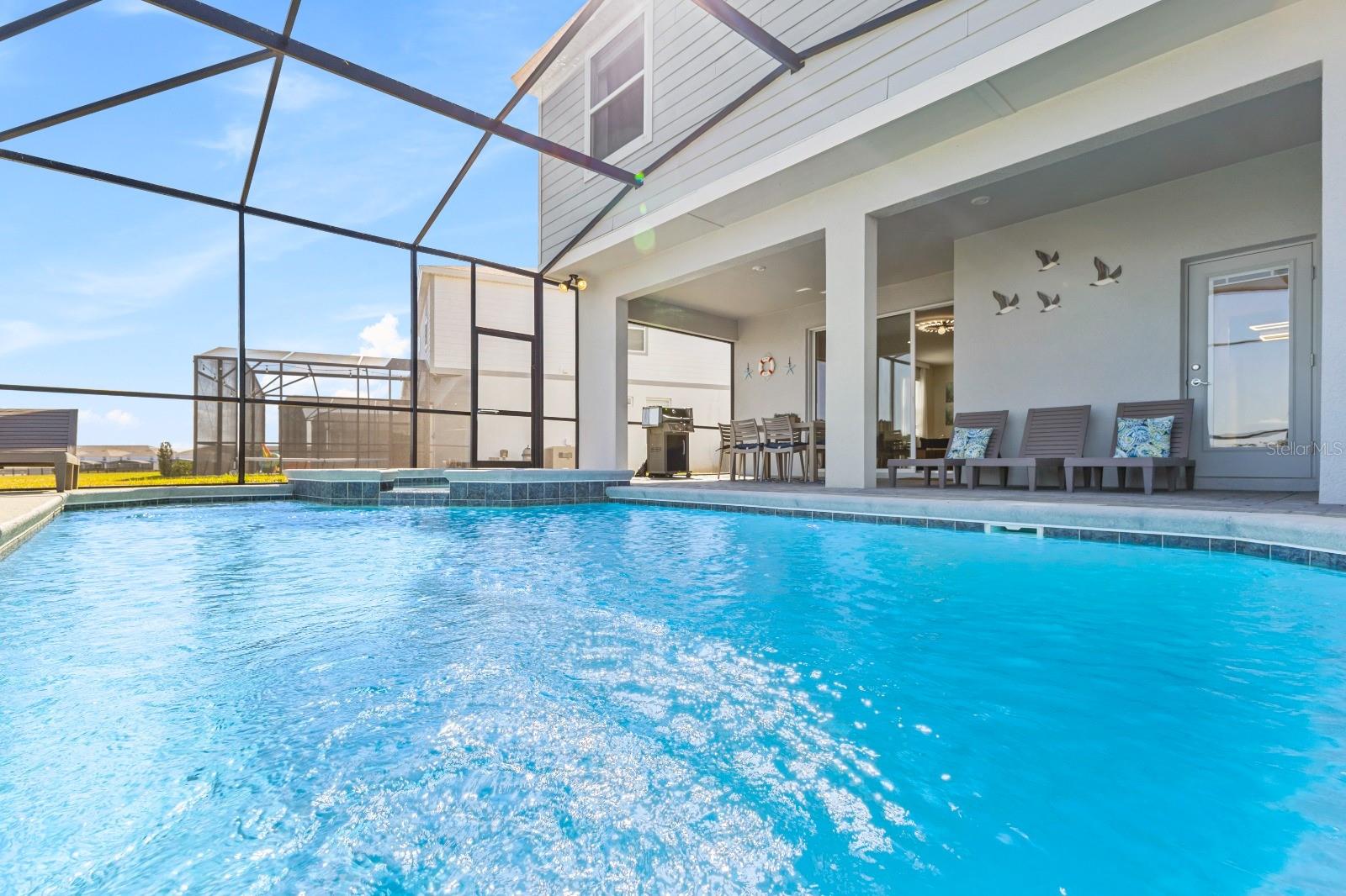 WINDSOR ISLAND RESIDENCE PH 2B - Residential