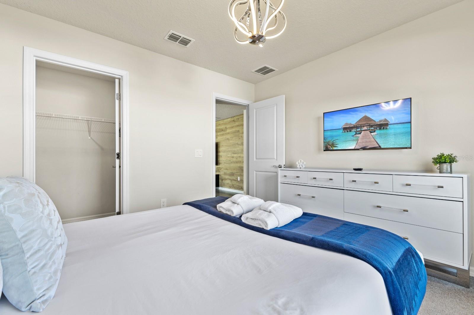 WINDSOR ISLAND RESIDENCE PH 2B - Residential