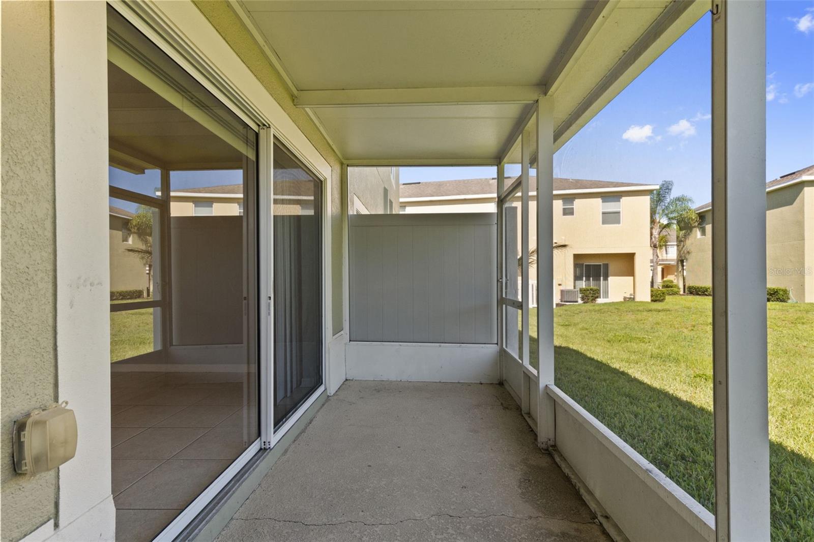 HAMMOCKS - Residential Lease