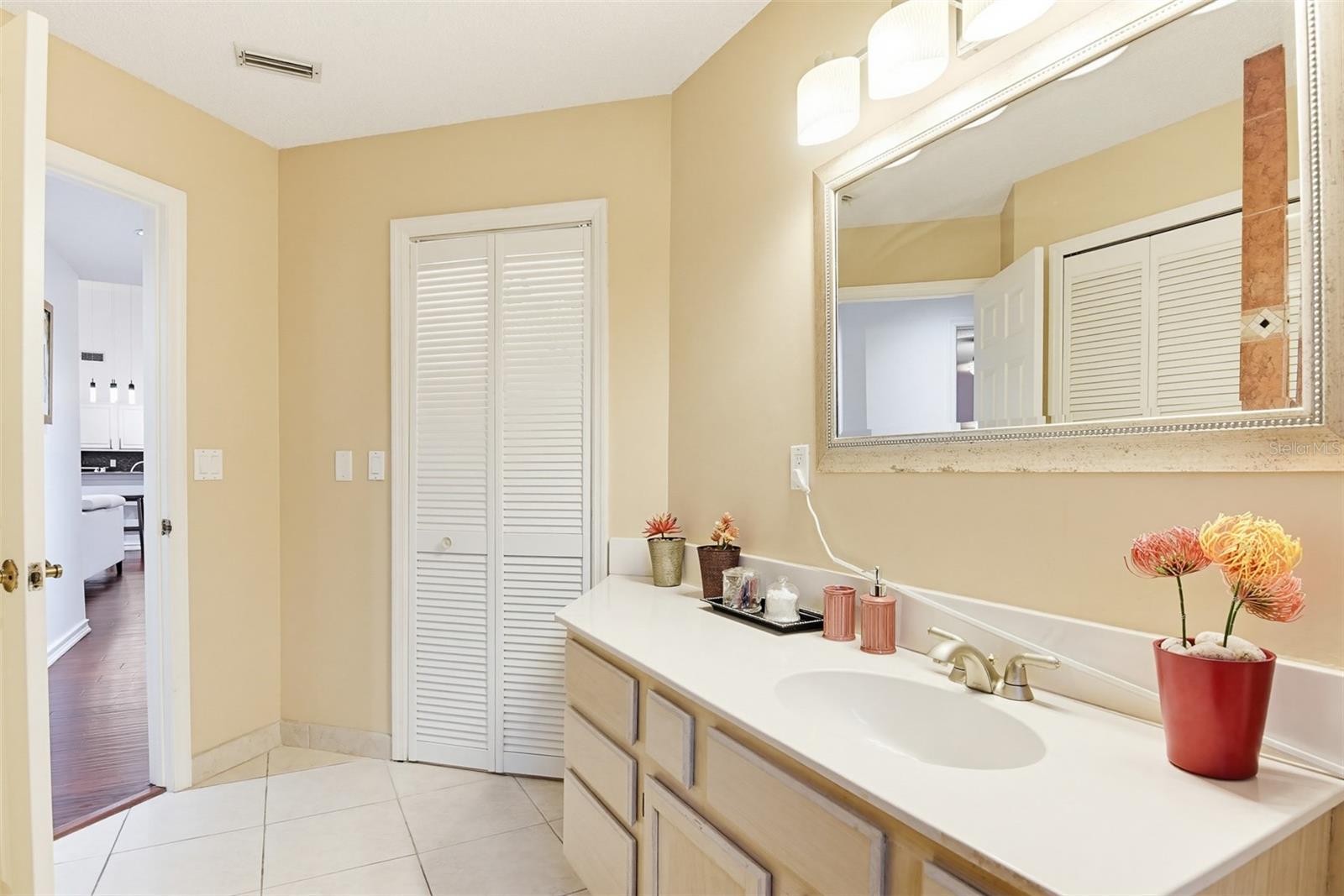 BREAKAWAY TRAILS - Residential