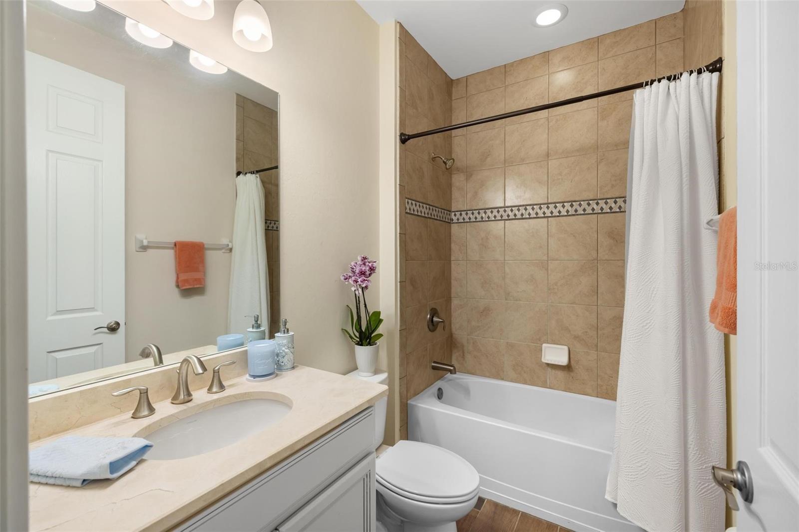 TOSCANA ISLES - Residential