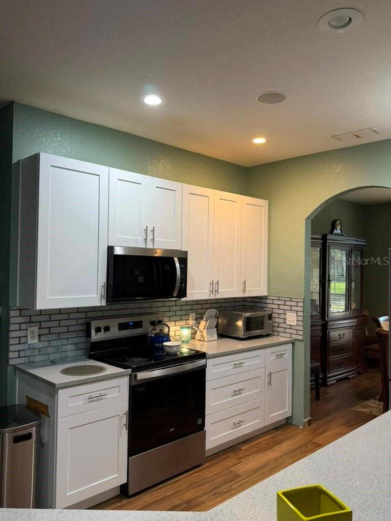 LAKE THOMAS WOODS 7TH ADD - Residential Lease