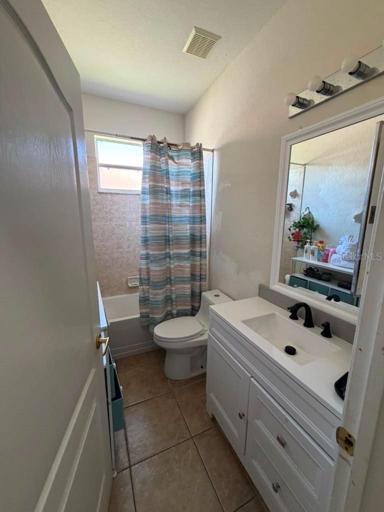 LAKE THOMAS WOODS 7TH ADD - Residential Lease