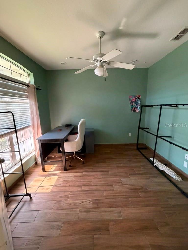 LAKE THOMAS WOODS 7TH ADD - Residential Lease
