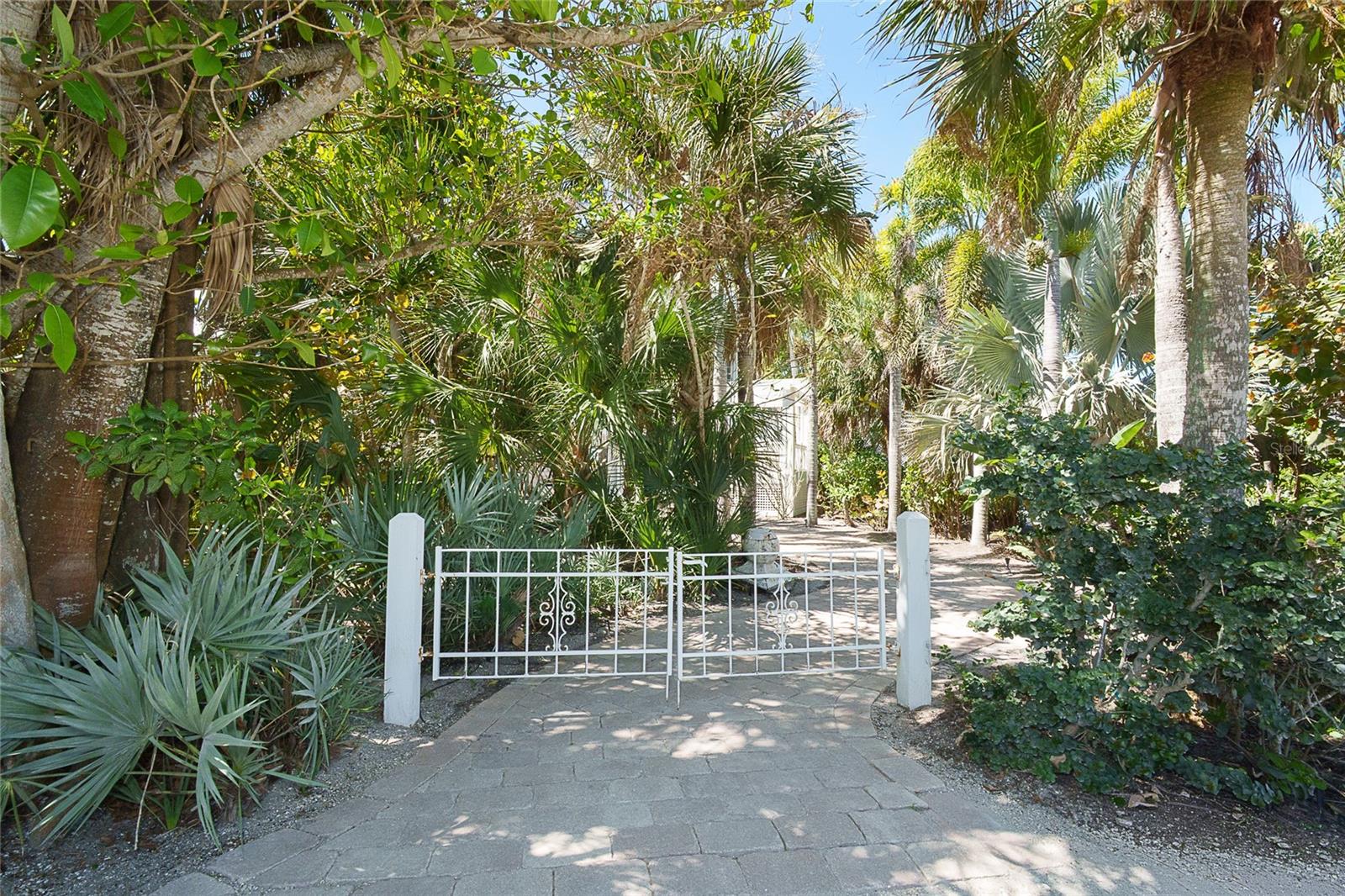 ISLAND HARBOR BEACH CLUB SEC 01 - Residential