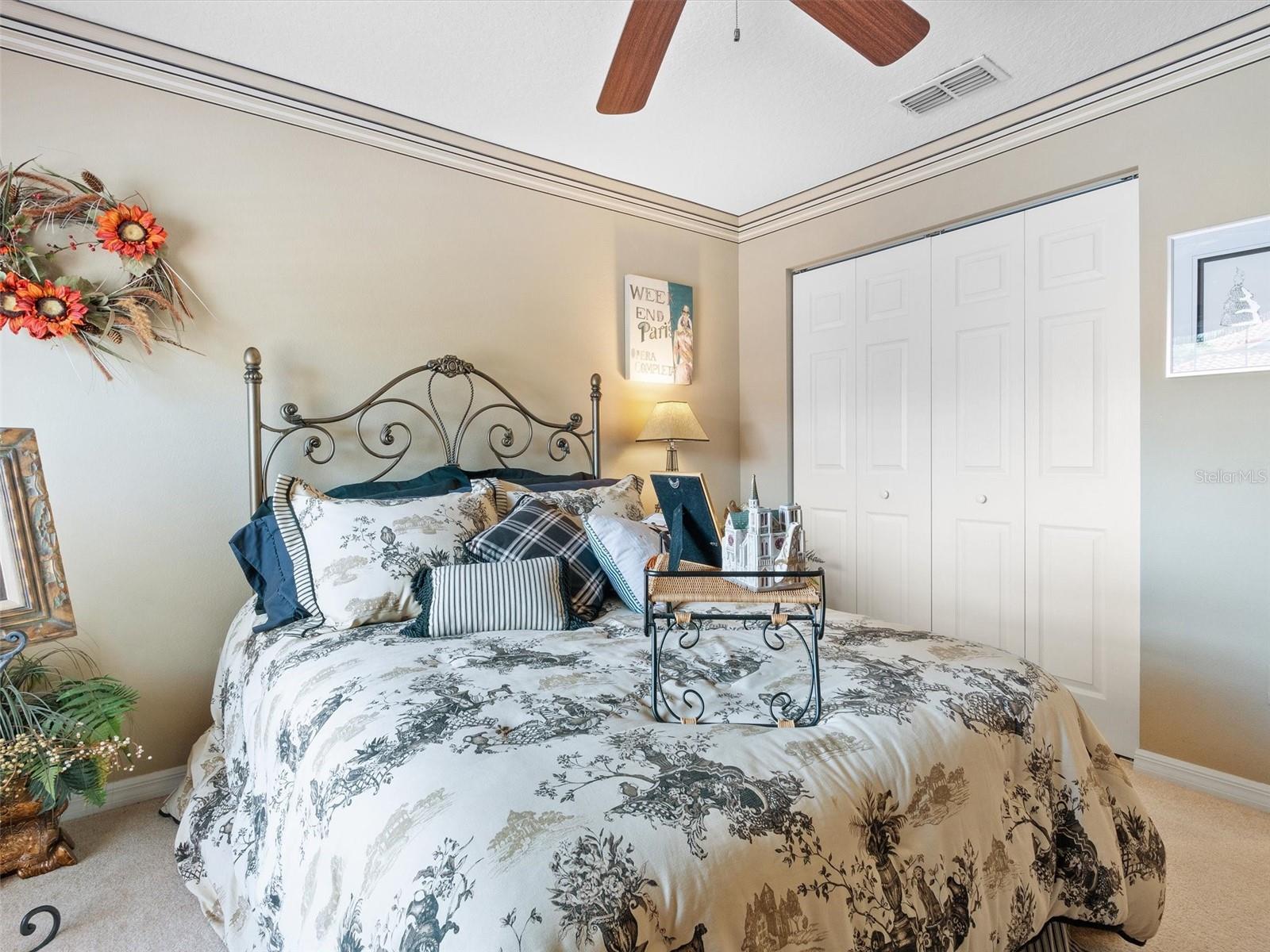 LAKESIDE LANDINGS - Residential