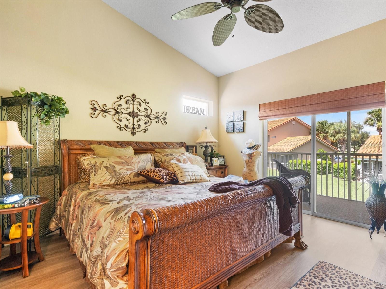 LAKESIDE LANDINGS - Residential