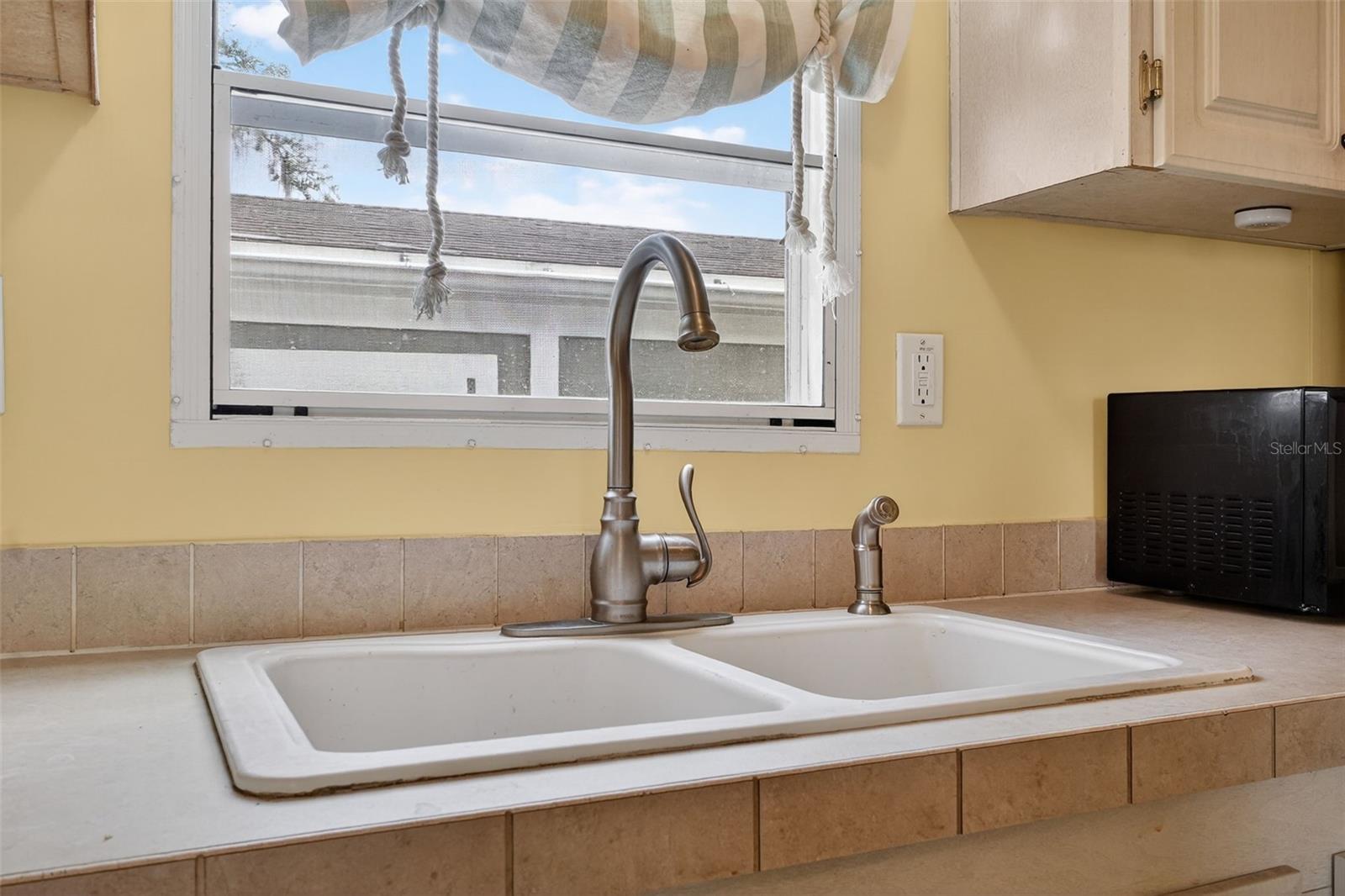 INDIAN HARBOR ESTATES UNIT 04 - Residential
